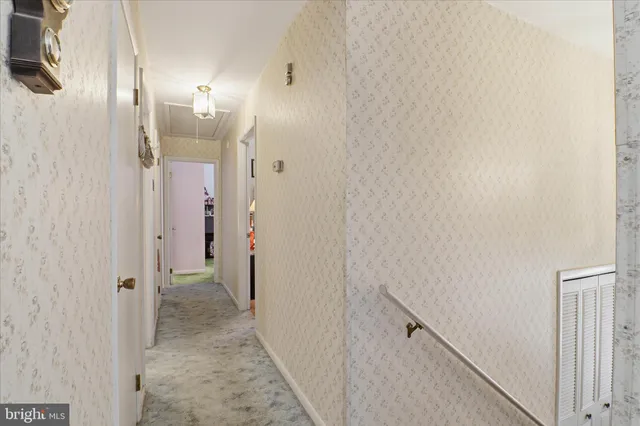 $300,000 | 11 Hillymede Drive, Hummelstown, PA 17036