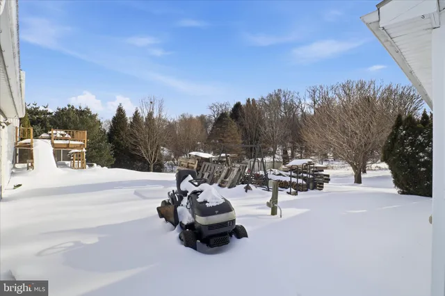 $300,000 | 11 Hillymede Drive, Hummelstown, PA 17036