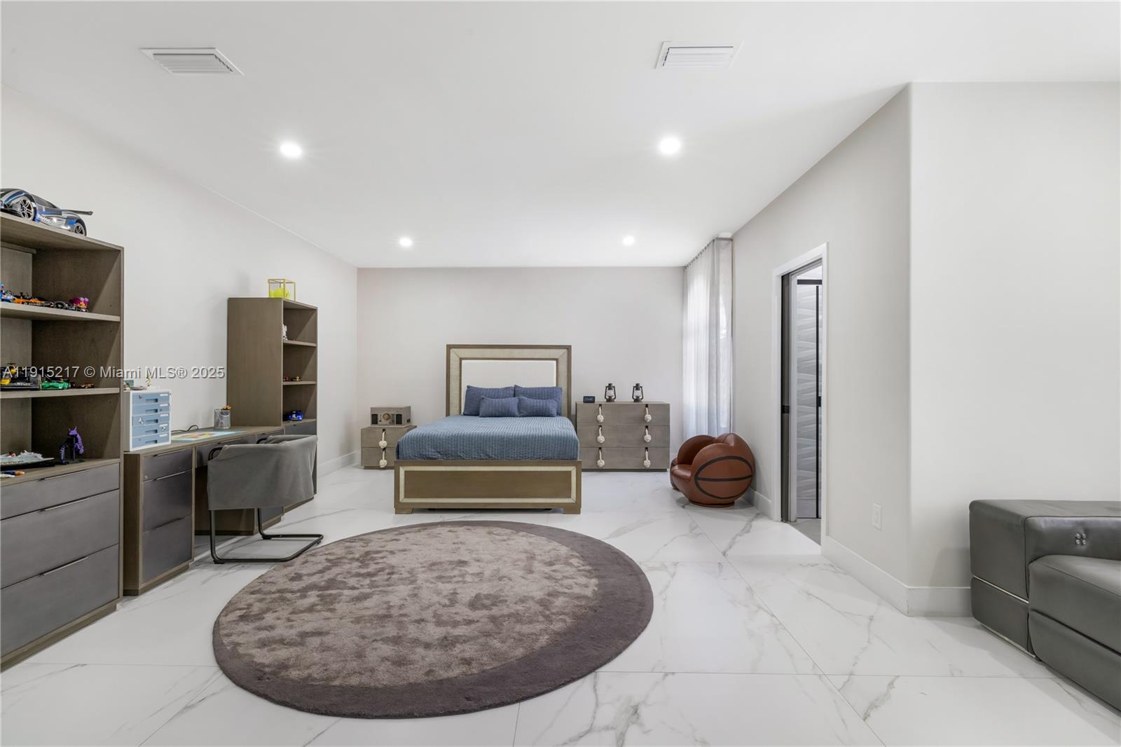 8941 Southwest 65th Court, Unit 8941 Pinecrest, FL 33156 - Photo 32 of 85