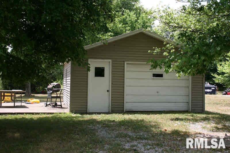 12163 Norman Road Marion, IL 62959 - Photo 5 of 8 Gallery Image 5