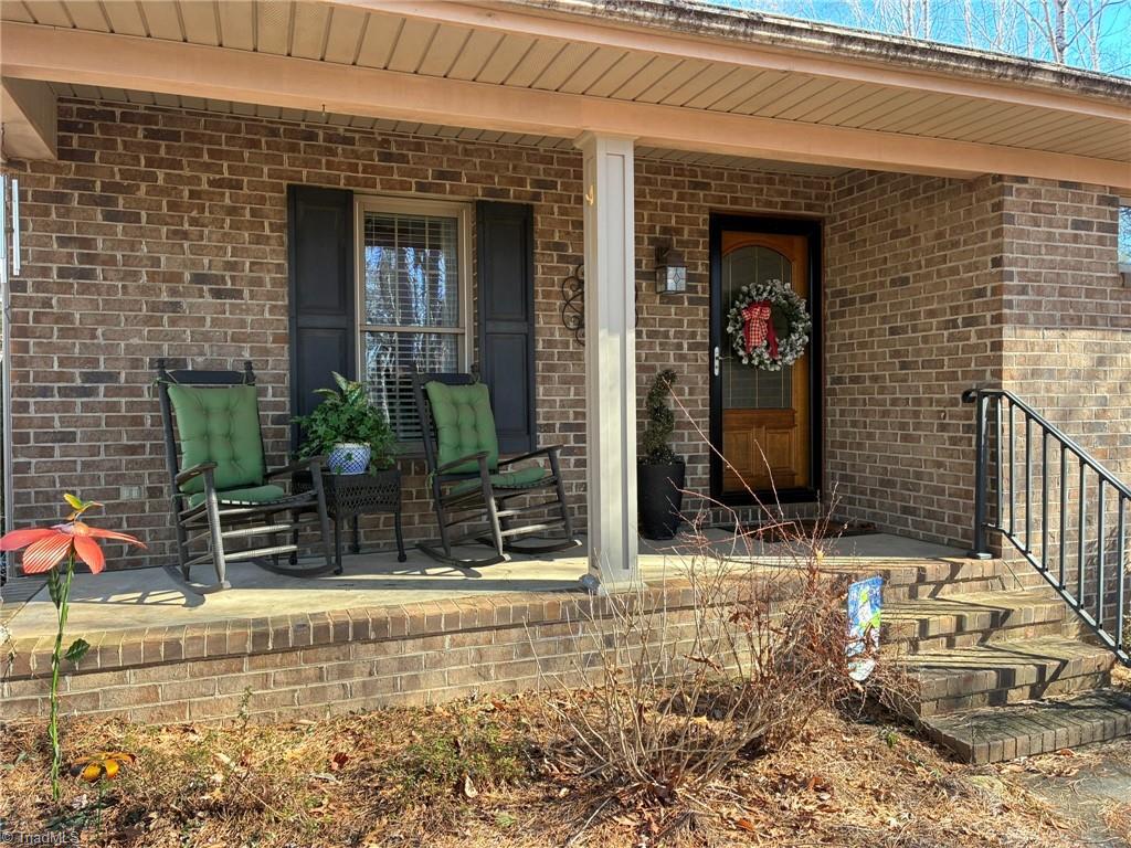 152 Prospectors Way Lexington, NC 27292 - Photo 3 of 32