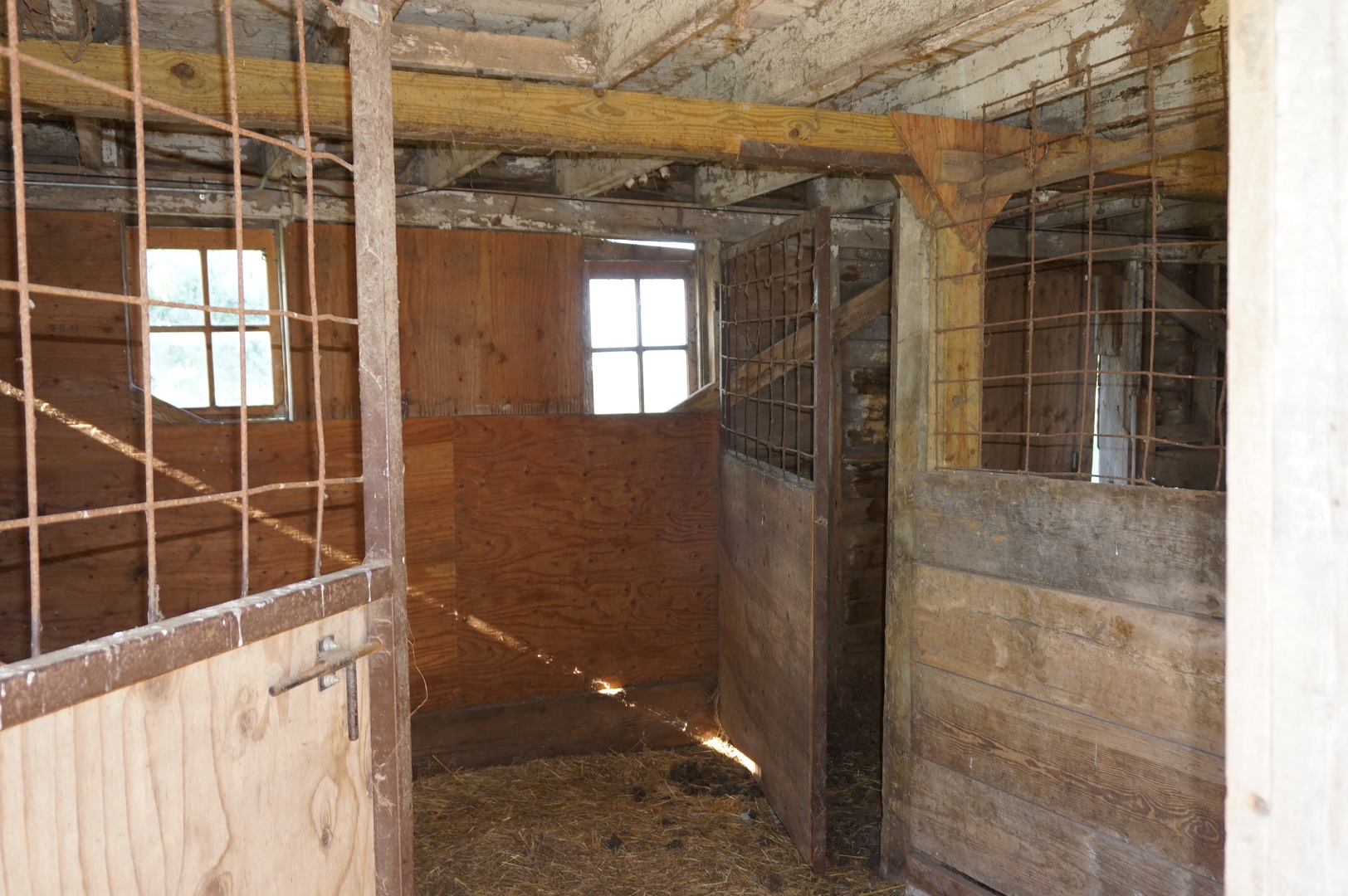 1924 East 6000th Road South St. Anne, IL 60964 - Photo 20 of 35 a view of a door