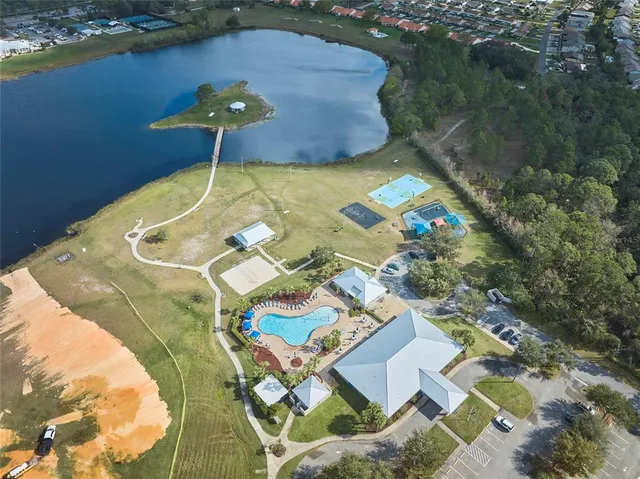 a view of a park with entertaining space