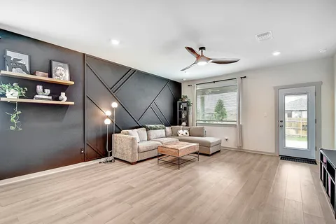 $341,990 | 228 Grns Byu Trail, Hutto, TX 78634