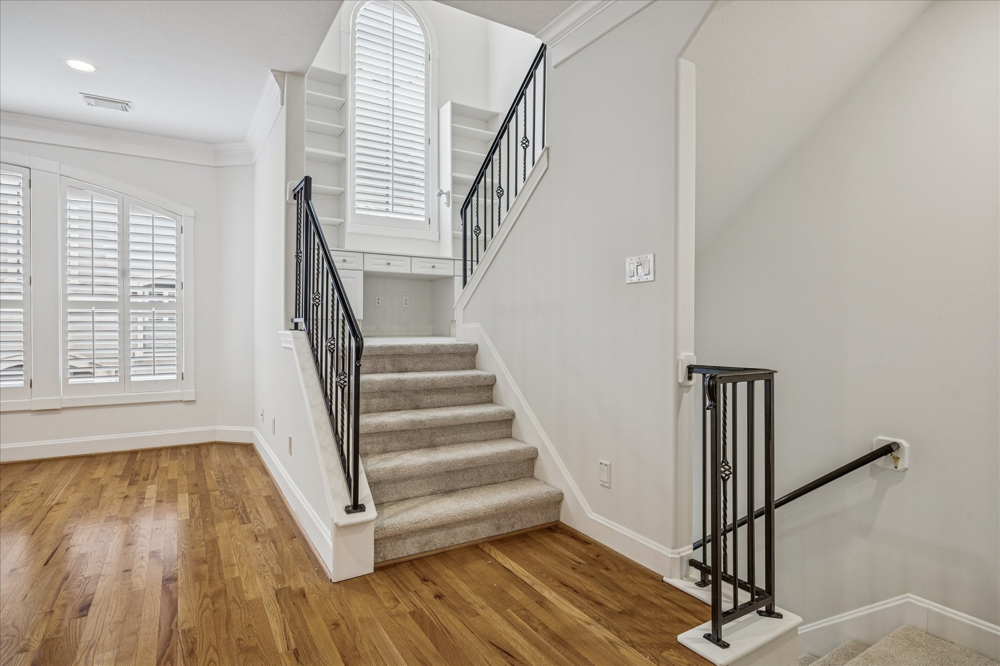 2422 Dorrington Street, Unit B Houston, TX 77030 - Photo 8 of 20 Stairs to the third floor has a built-in office space.
