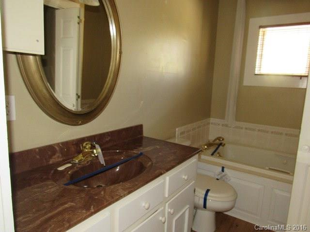 40 Pine Point Road Spruce Pine, NC 28777 - Photo 13 of 19 Gallery Image 13