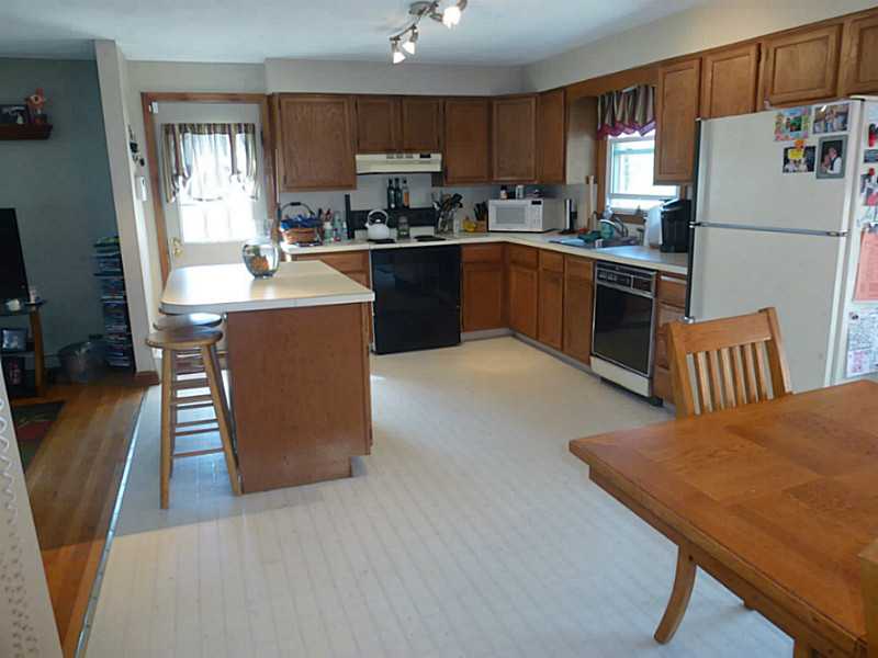 218 Scott Road Cumberland, RI 02864 - Photo 12 of 23 Kitchen.