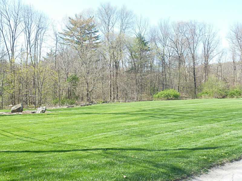 218 Scott Road Cumberland, RI 02864 - Photo 4 of 23 Yard/Garden.