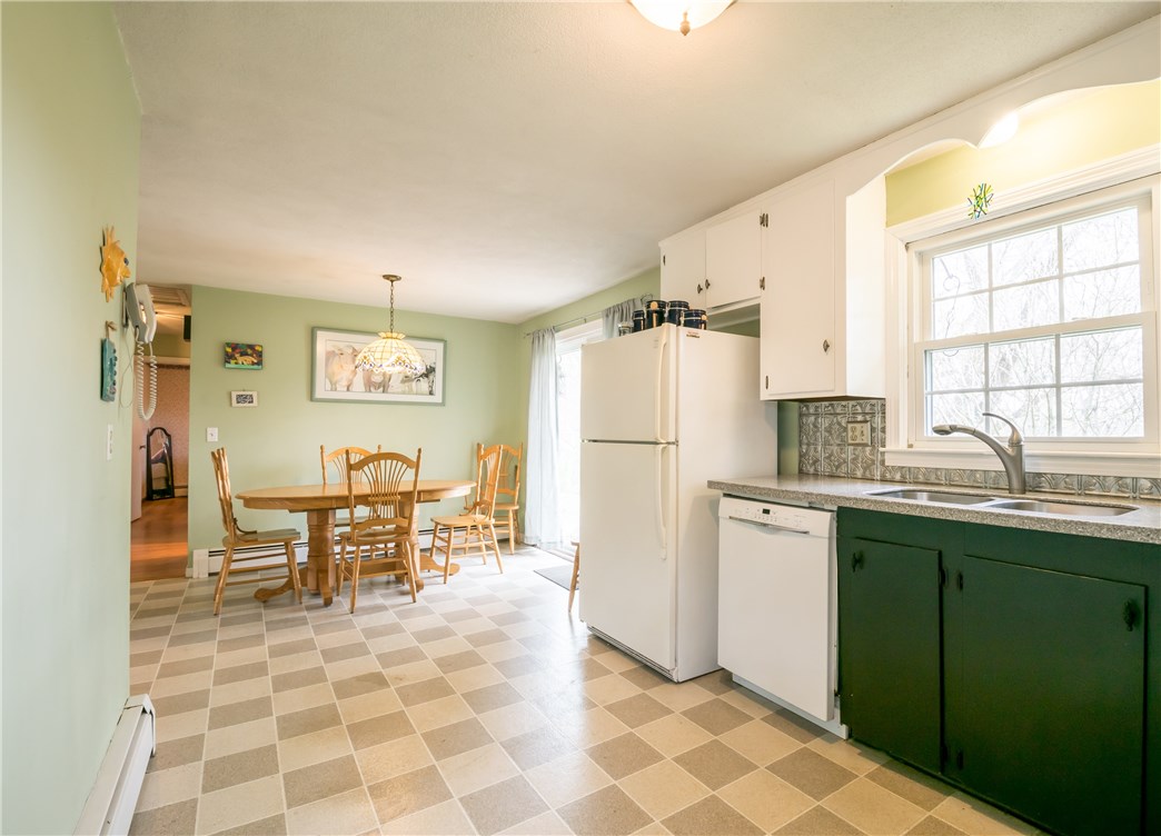 61 Old River Road Lincoln, RI 02865 - Photo 9 of 23 Gallery Image 9