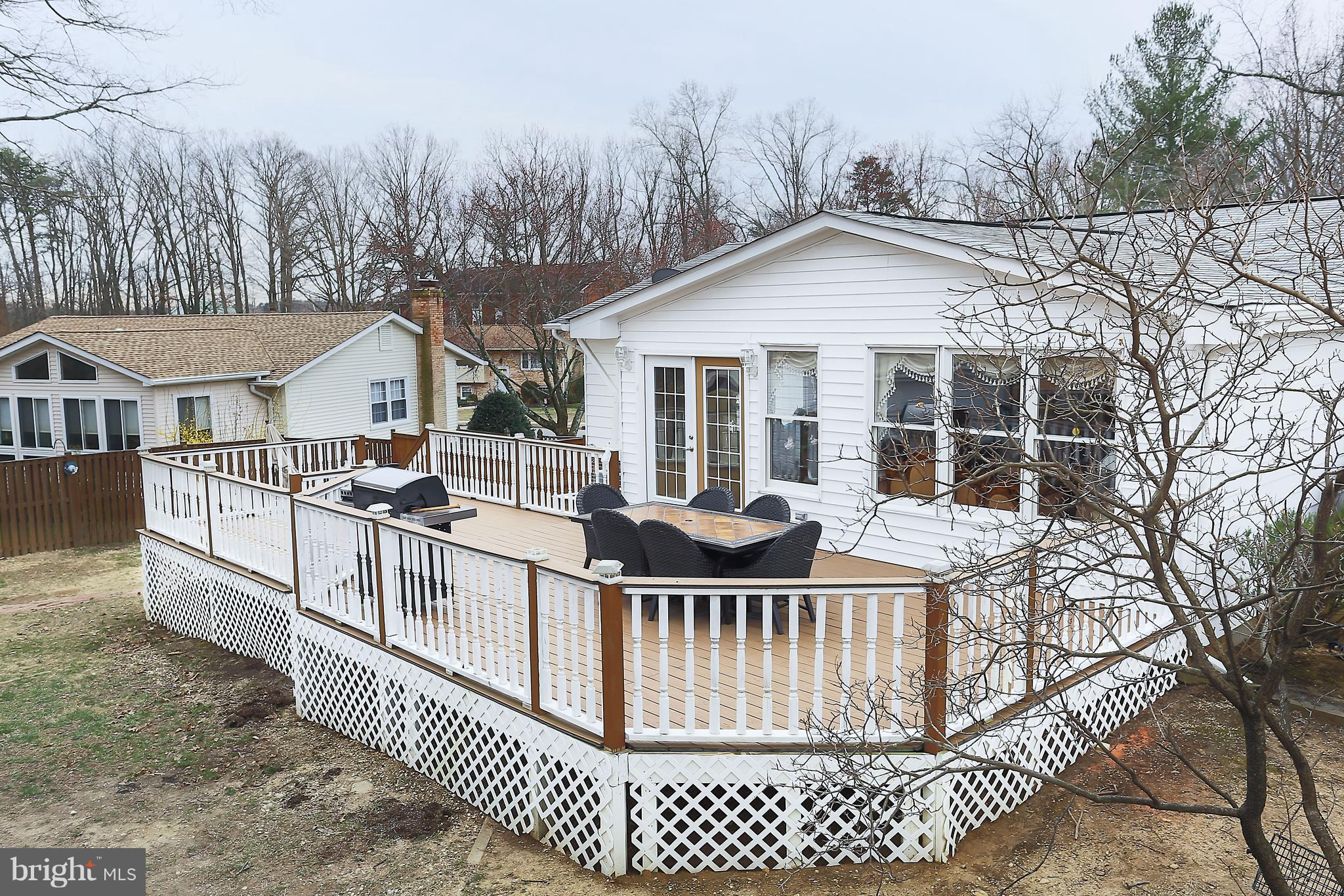 13245 Sturbridge Road Woodbridge, VA 22192 - Photo 29 of 30 Exterior (Rear)