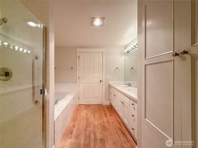 $620,000 | 2334 Thorndyke Avenue West, Unit 202, Seattle, WA 98199