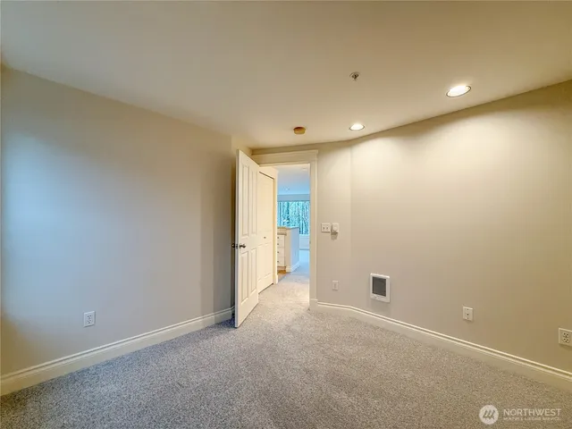 $620,000 | 2334 Thorndyke Avenue West, Unit 202, Seattle, WA 98199