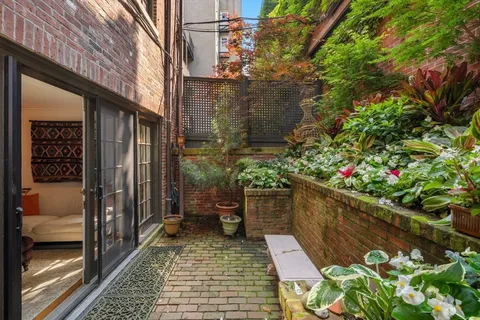 $9,450,000 | 32 Lime Street, Boston, MA 02108