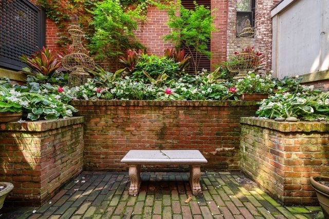 $9,450,000 | 32 Lime Street, Boston, MA 02108