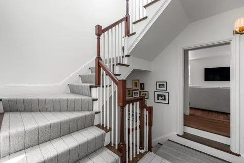 $9,450,000 | 32 Lime Street, Boston, MA 02108