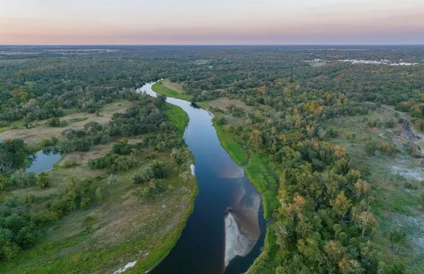 a view of a yard with a yard