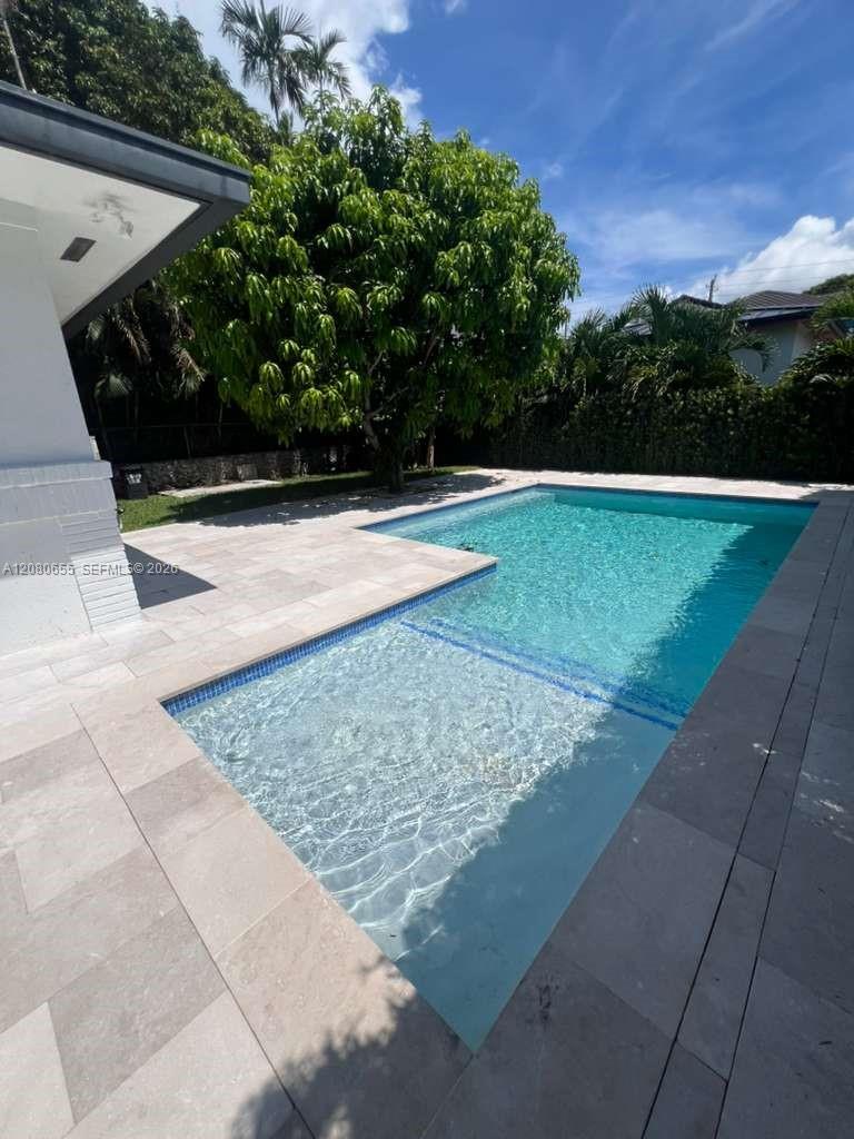 211 Southwest 29th Road Miami, FL 33129 - Photo 1 of 17 Gallery Image 1