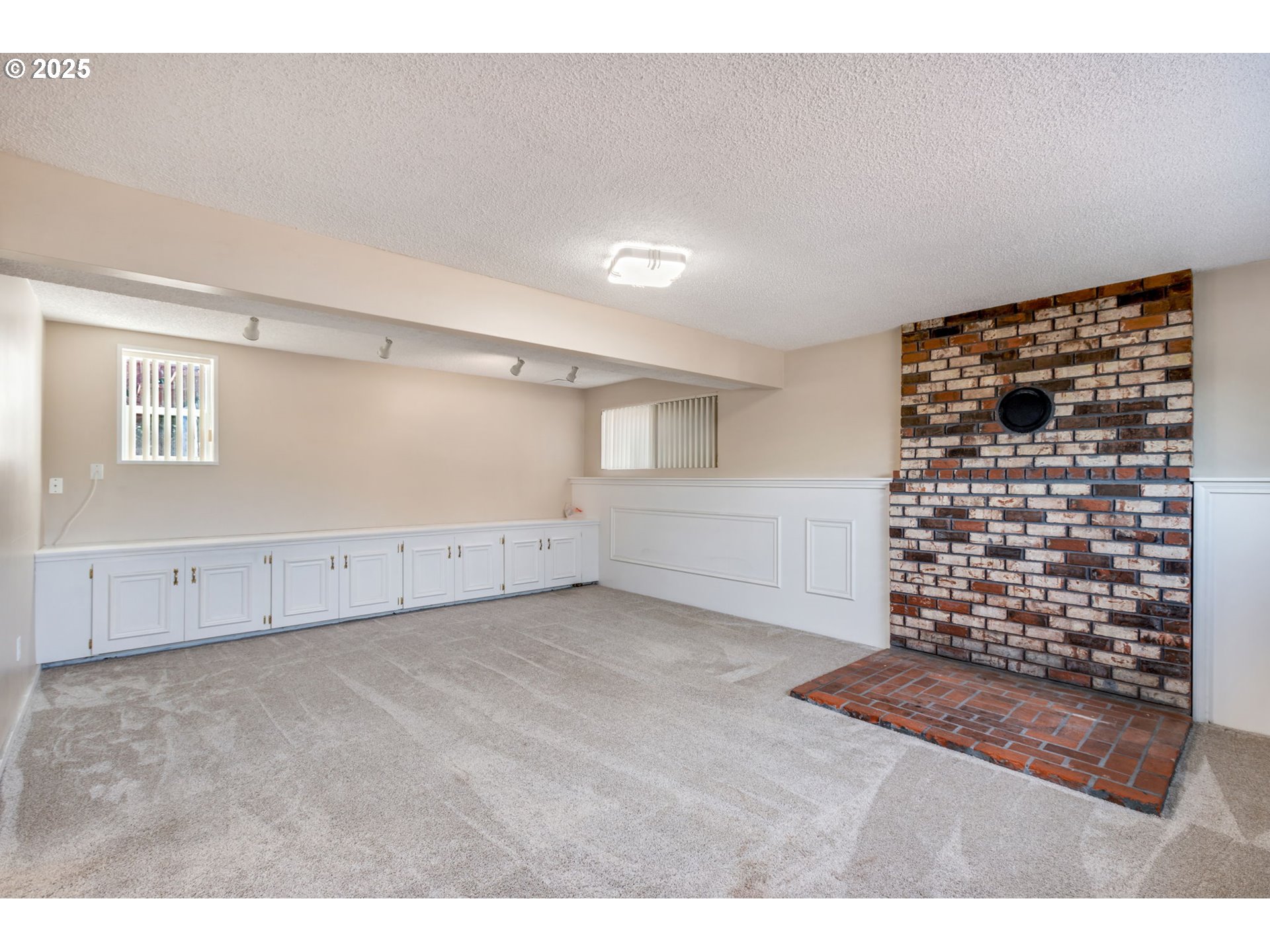 3308 Southwest Binford Lake Parkway Gresham, OR 97080 - Photo 17 of 27 Family Room