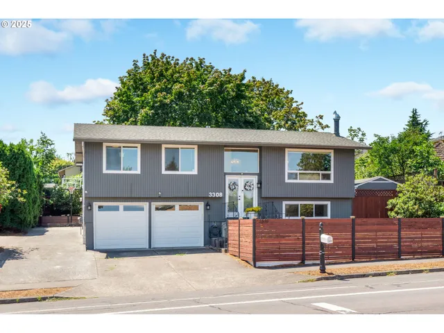 $499,999 | 3308 Southwest Binford Lake Parkway, Gresham, OR 97080