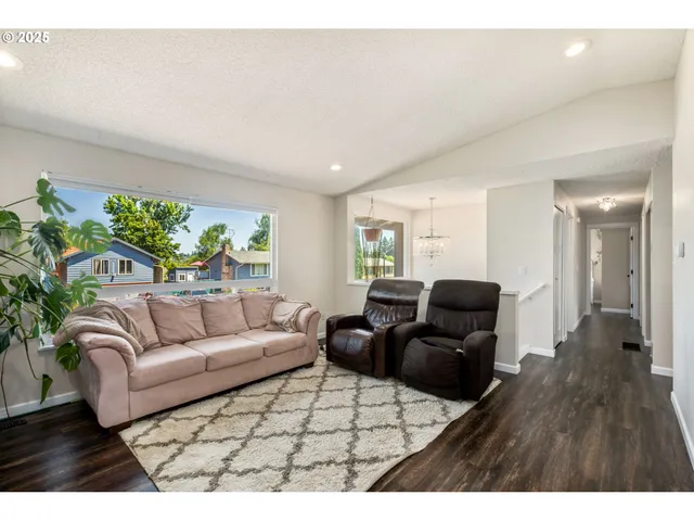 $499,999 | 3308 Southwest Binford Lake Parkway, Gresham, OR 97080