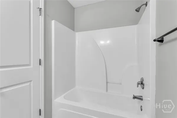 $1,975 | 226 Egret Circle, Richmond Hill, GA 31324