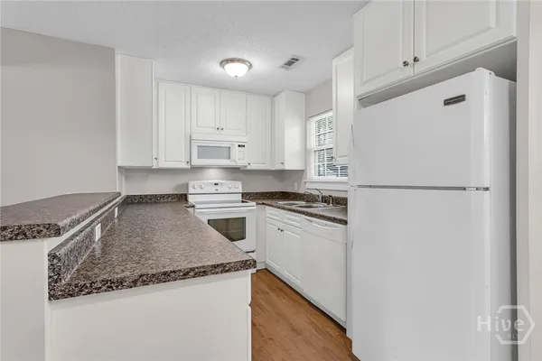 $1,975 | 226 Egret Circle, Richmond Hill, GA 31324