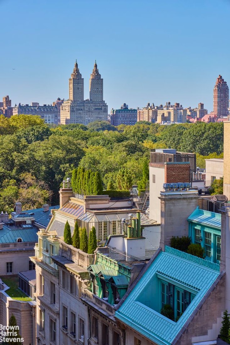 841 Madison Avenue, Unit 11/12 Manhattan, NY 10021 - Photo 10 of 19 a view of a balcony with city view