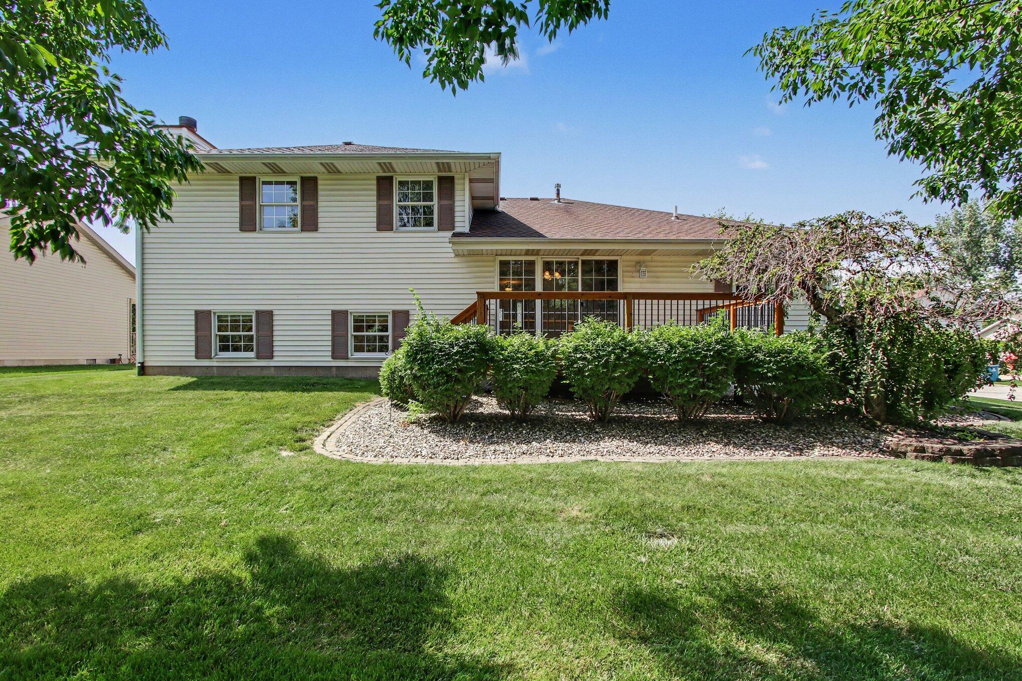 910 Doe Path Lane Crown Point, IN 46307 - Photo 5 of 27 2038x1359