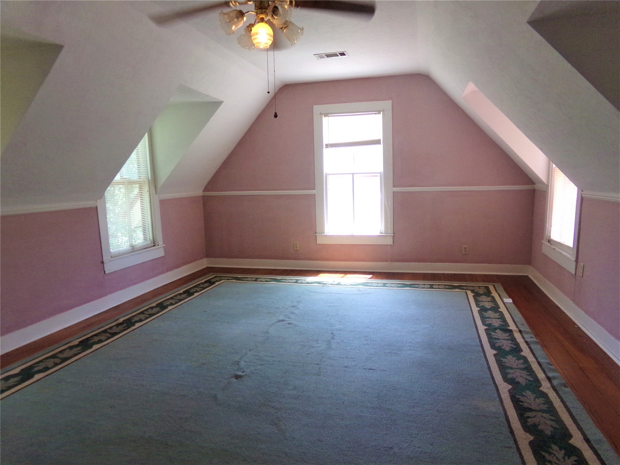 300 South Summit Street Weimar, TX 78962 - Photo 24 of 27 an empty room with windows