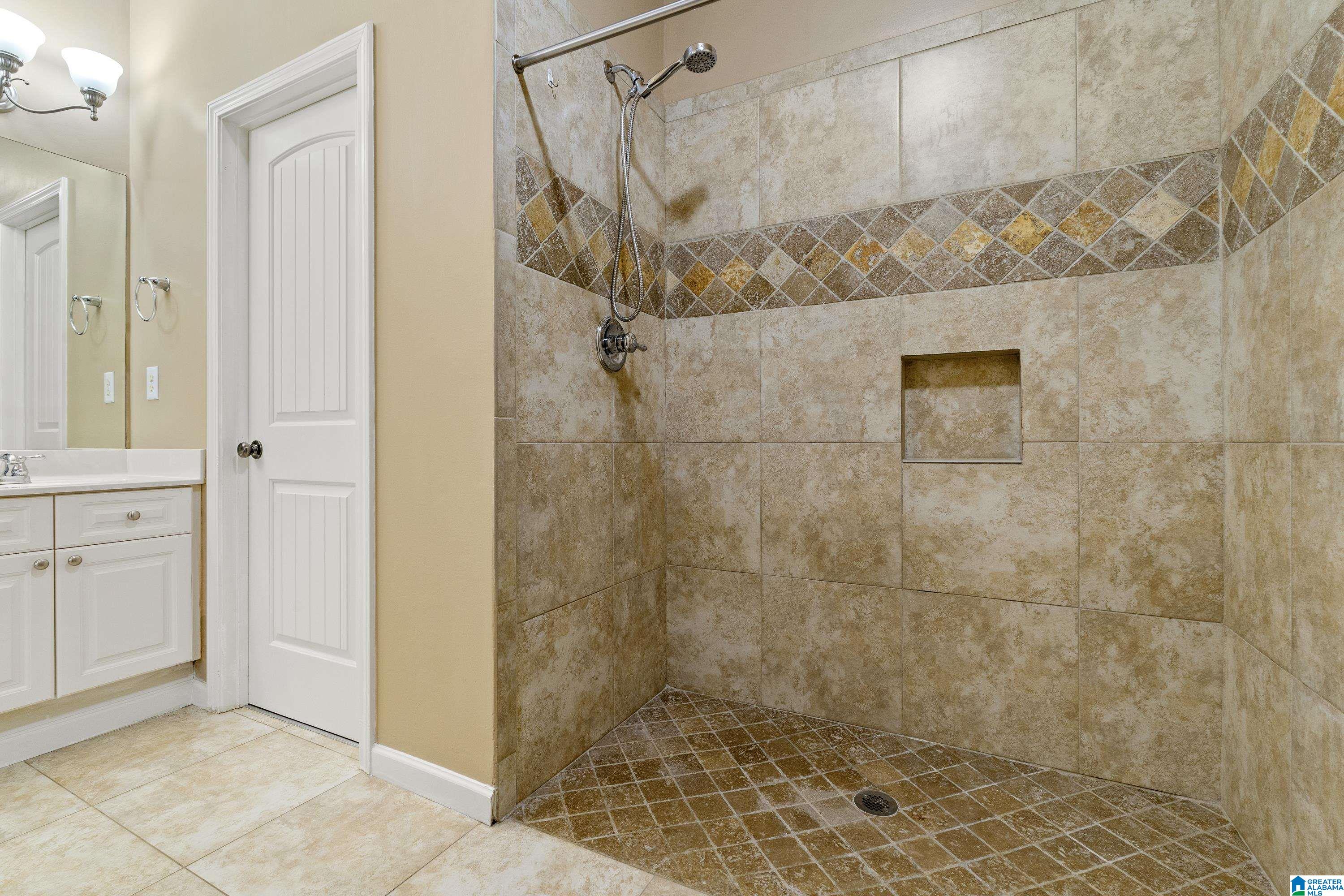 2261 Ridgemont Drive Birmingham, AL 35244 - Photo 18 of 35