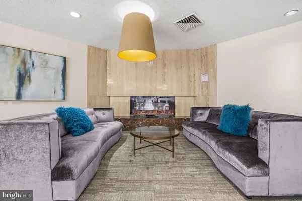 $413,900 | 6101 Edsall Road, Unit 602, Alexandria, VA 22304