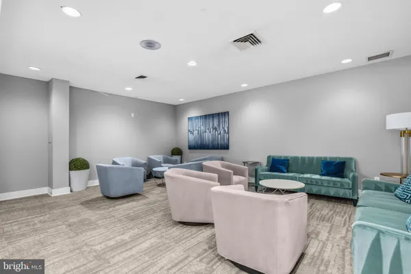 $413,900 | 6101 Edsall Road, Unit 602, Alexandria, VA 22304