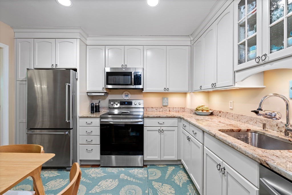 1083 Beacon Street, Unit 3 Brookline, MA 02446 - Photo 13 of 24