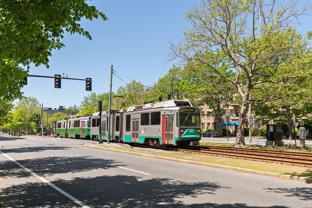 1083 Beacon Street, Unit 3 Brookline, MA 02446 - Photo 22 of 24