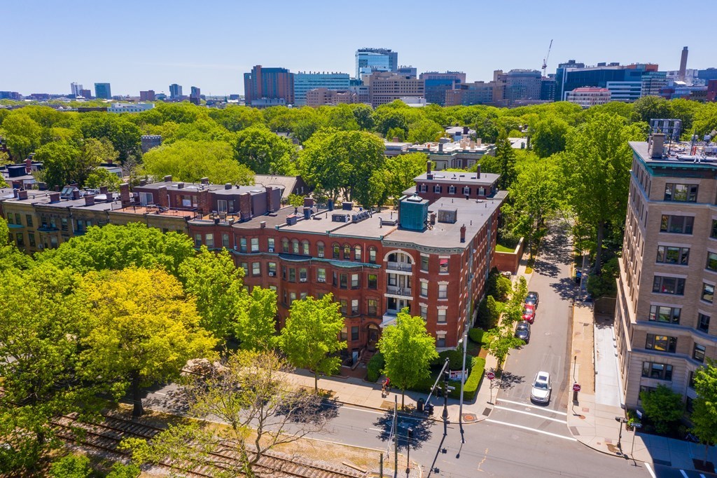 1083 Beacon Street, Unit 3 Brookline, MA 02446 - Photo 23 of 24