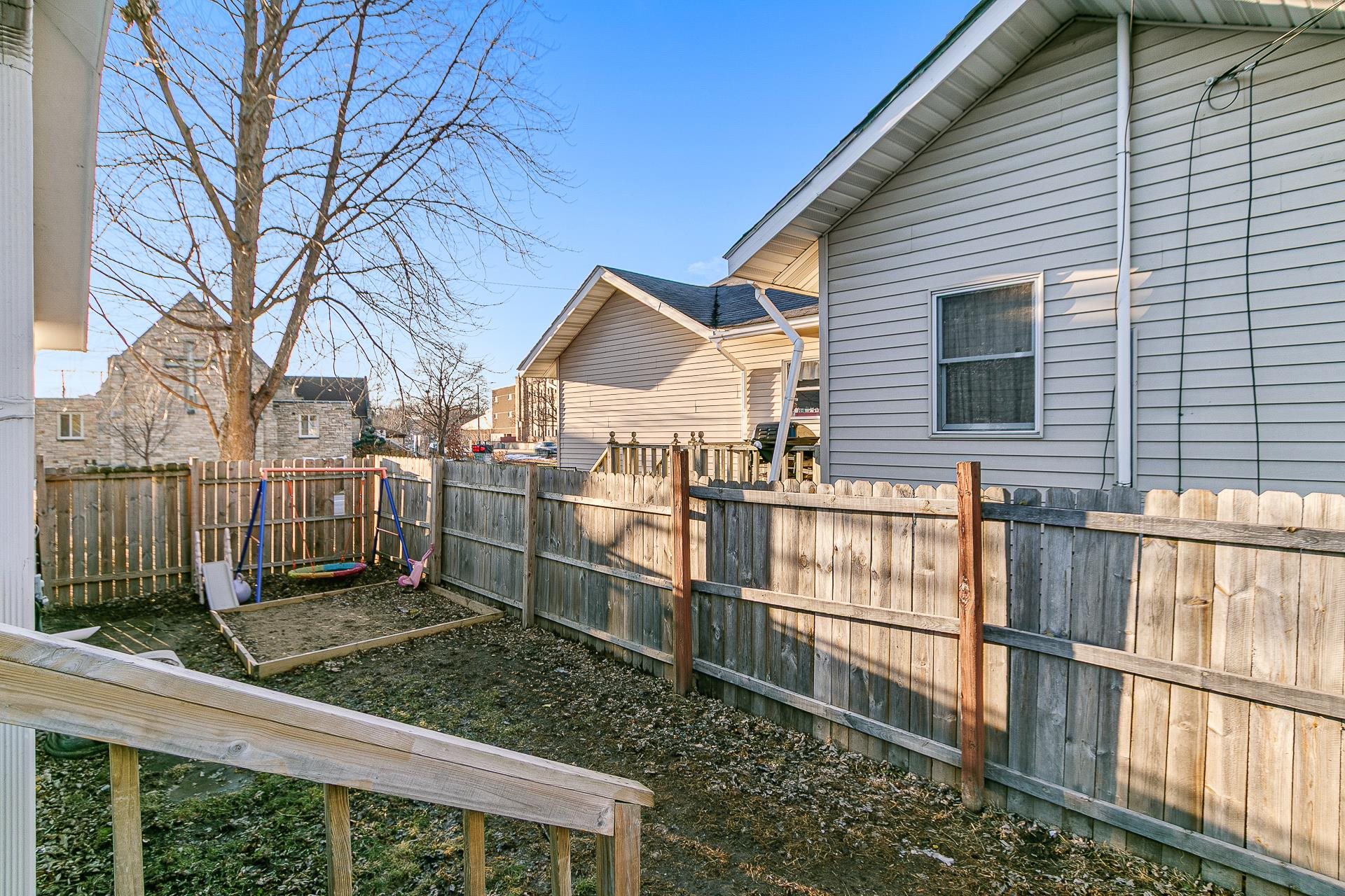 709 DeWitt Street Portage, WI 53901 - Photo 11 of 37