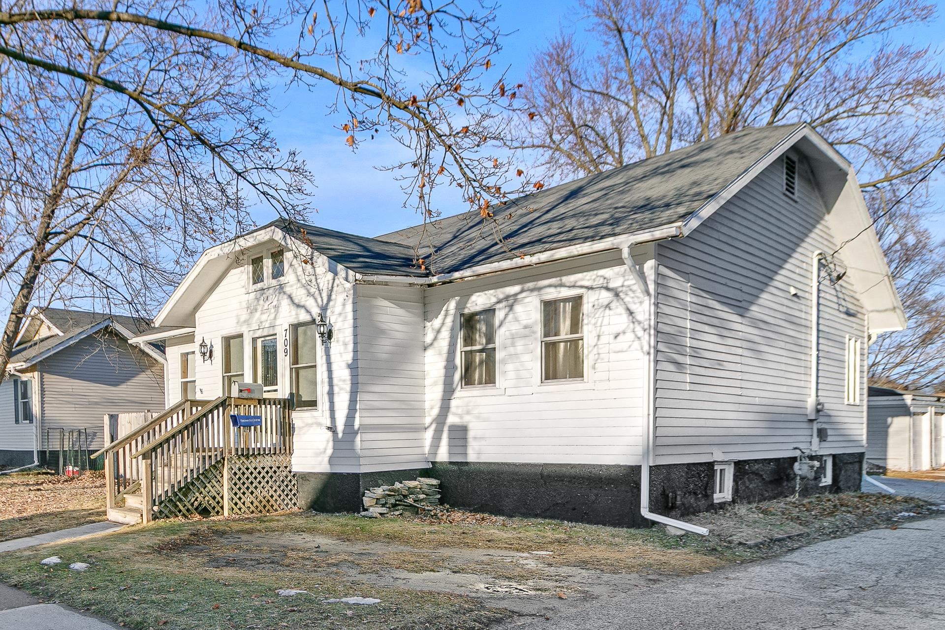 709 DeWitt Street Portage, WI 53901 - Photo 4 of 37