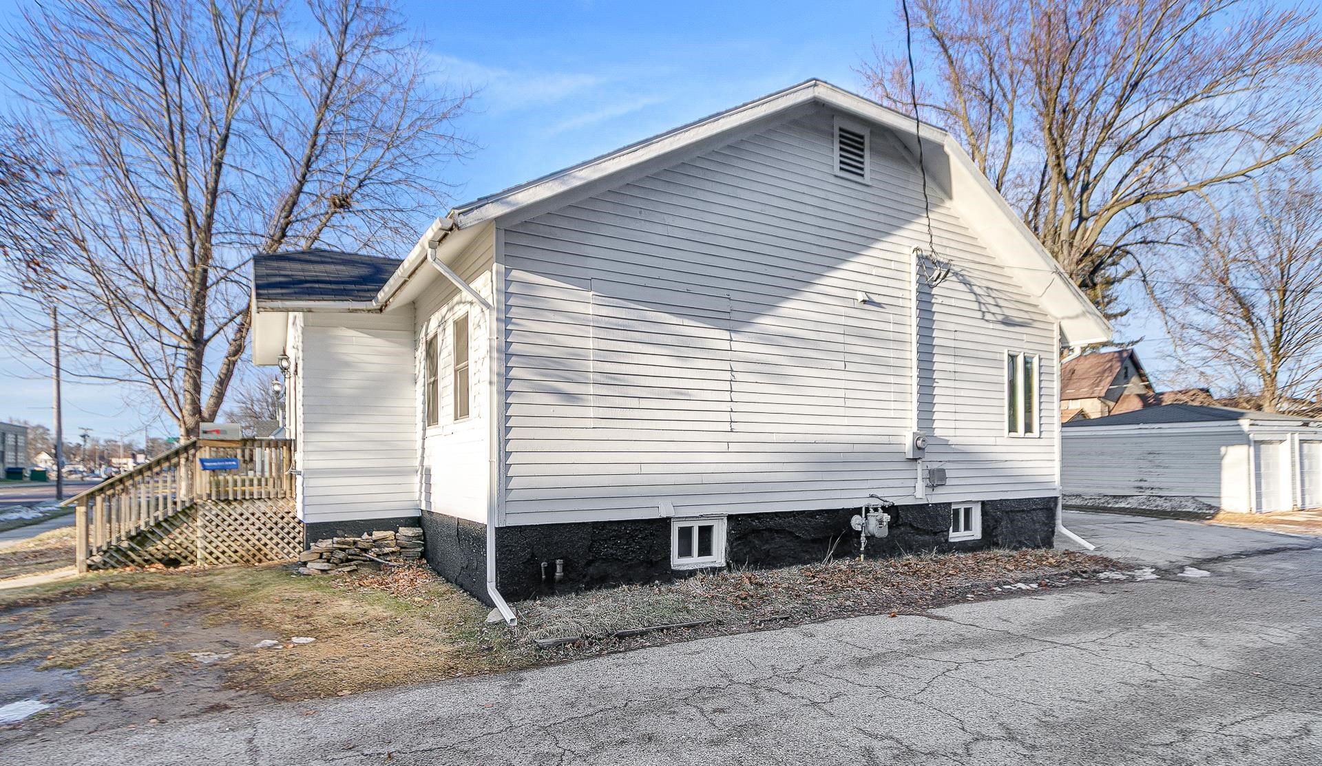 709 DeWitt Street Portage, WI 53901 - Photo 5 of 37