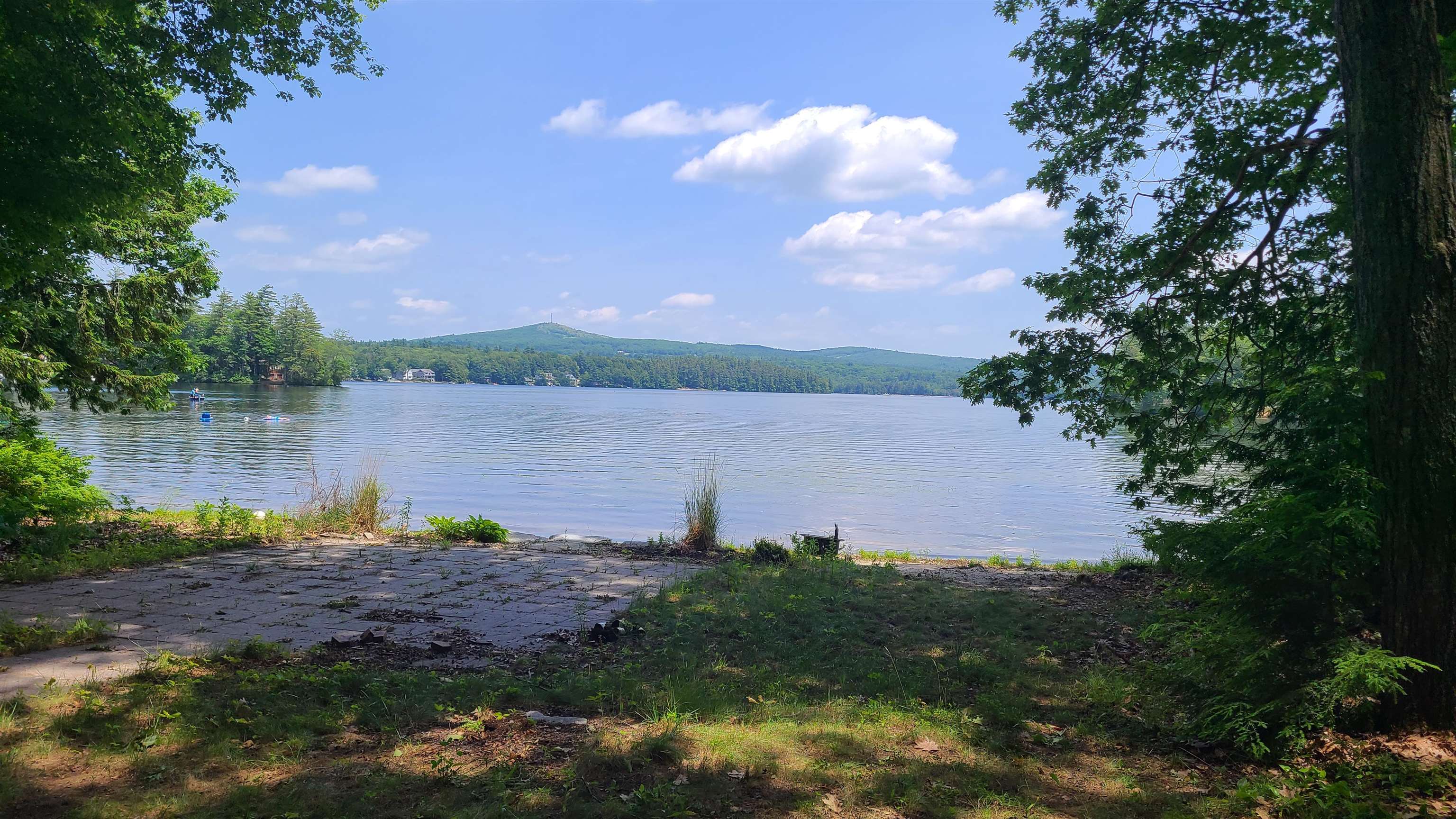 10 Crescent Drive Barnstead, NH 03225 - Photo 1 of 20