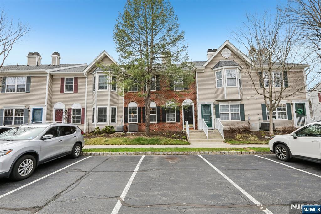 2071 Drake Court Mahwah, NJ 07430 - Photo 25 of 30