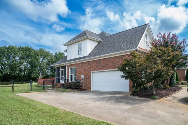 $399,900 | 280 Heather Glen Drive, Boiling Springs, SC 29316