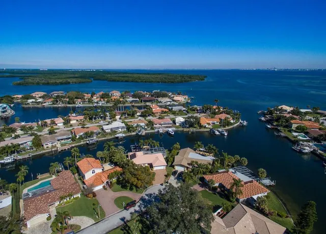 $1,345,000 | 2096 Massachusetts Avenue Northeast, St. Petersburg, FL 33703