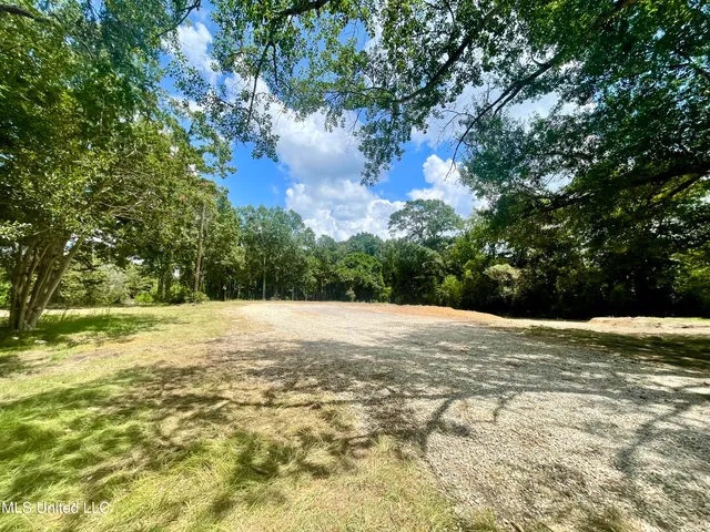$250,000 | 402 Drury Lane, Brookhaven, MS 39601