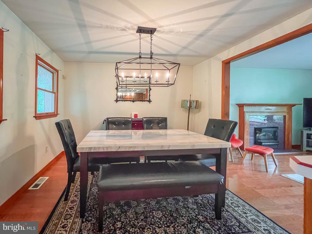 3950 Sidney Road Huntingdon Valley, PA 19006 - Photo 8 of 48 Dining Room