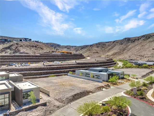 $975,000 | 8 Sanctuary Peak Court, Henderson, NV 89012