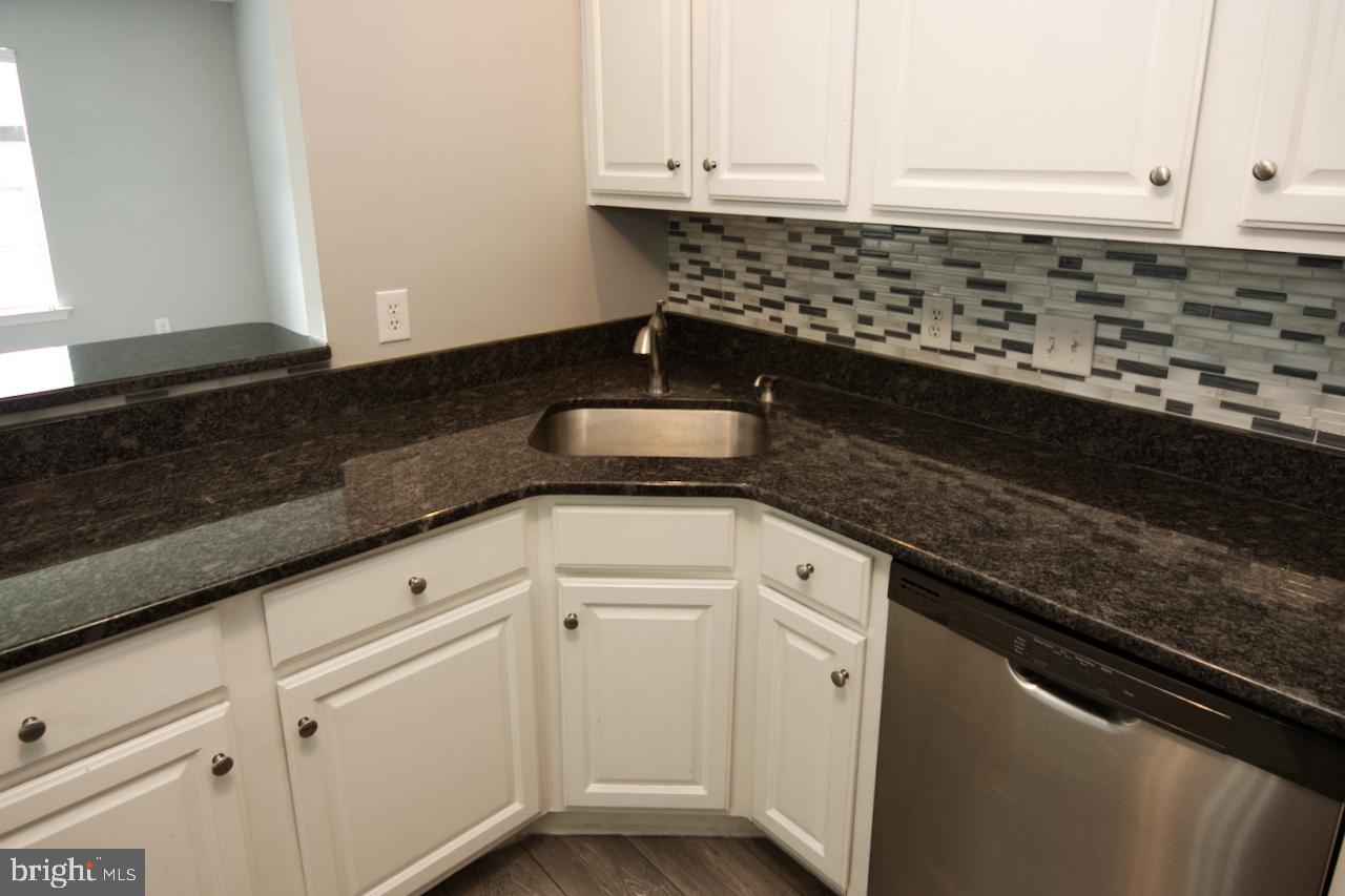 407 Caramist Circle Sinking Spring, PA 19608 - Photo 5 of 44