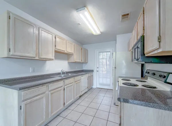 $1,600 | 1340 Hancock Street, Unit B, Tallahassee, FL 32304