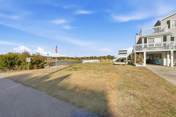 $800,000 | 338 56th Avenue North, North Myrtle Beach, SC 29582