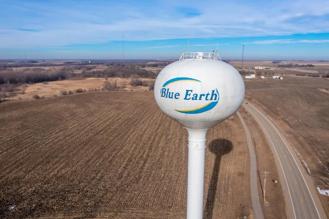 $5,000 | 113 Bluestem Drive, Blue Earth, MN 56013