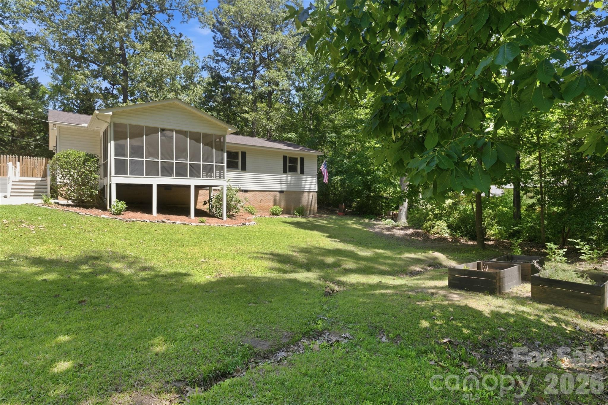 609 Davis Street Lancaster, SC 29720 - Photo 2 of 42